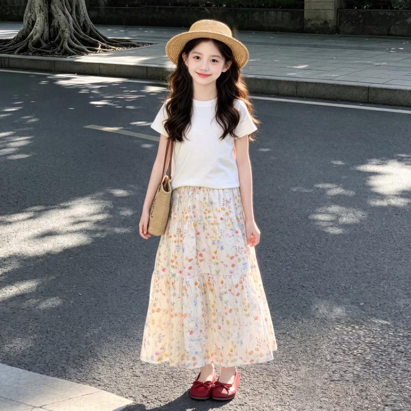 Girls  Floral Two-Piece Skirt Set - Summer 2026 Stylish Short-Sleeved Outfit 140 cm