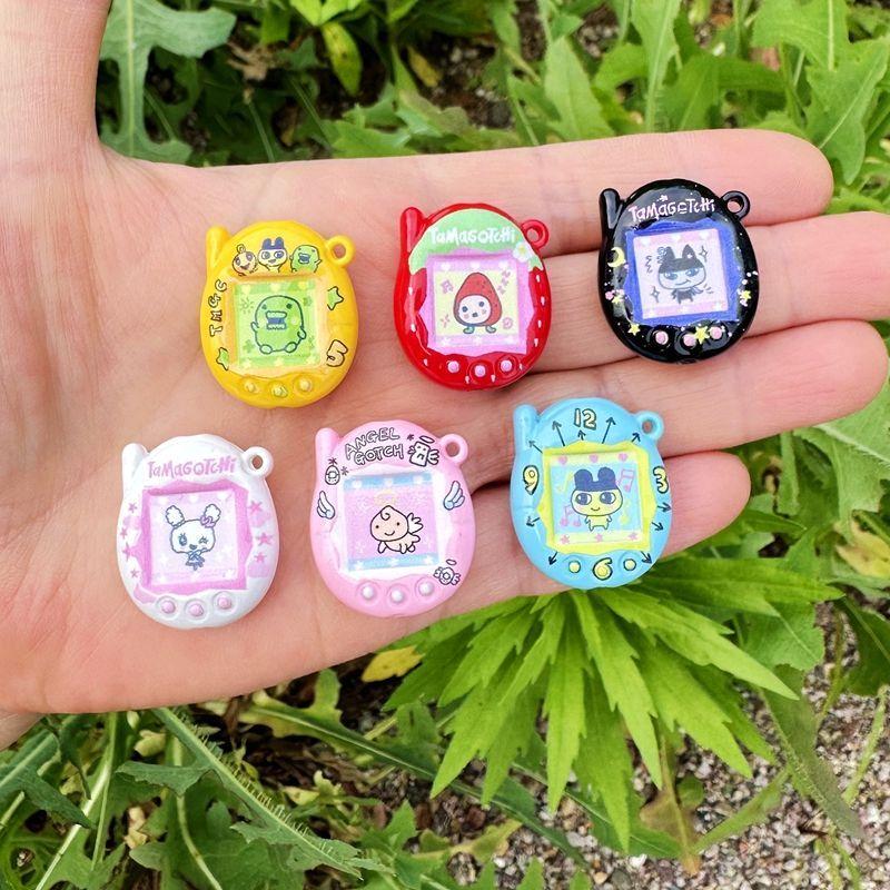 1-6Pcs Tamagotchi Bead Accessories Acrylic Cartoon Small Arcade Machine Bead Diy Keychain Jewelry Material Fun Decoration