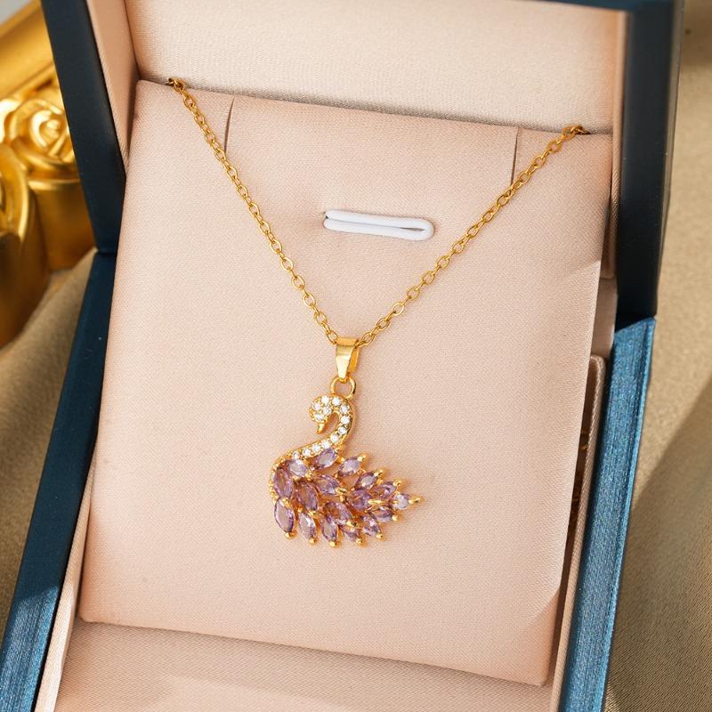 Collar de cadena para clavícula de acero de titanio con colgante de cisne incrustado de circonita para mujer, cadena niche y versátil de acero de titanio