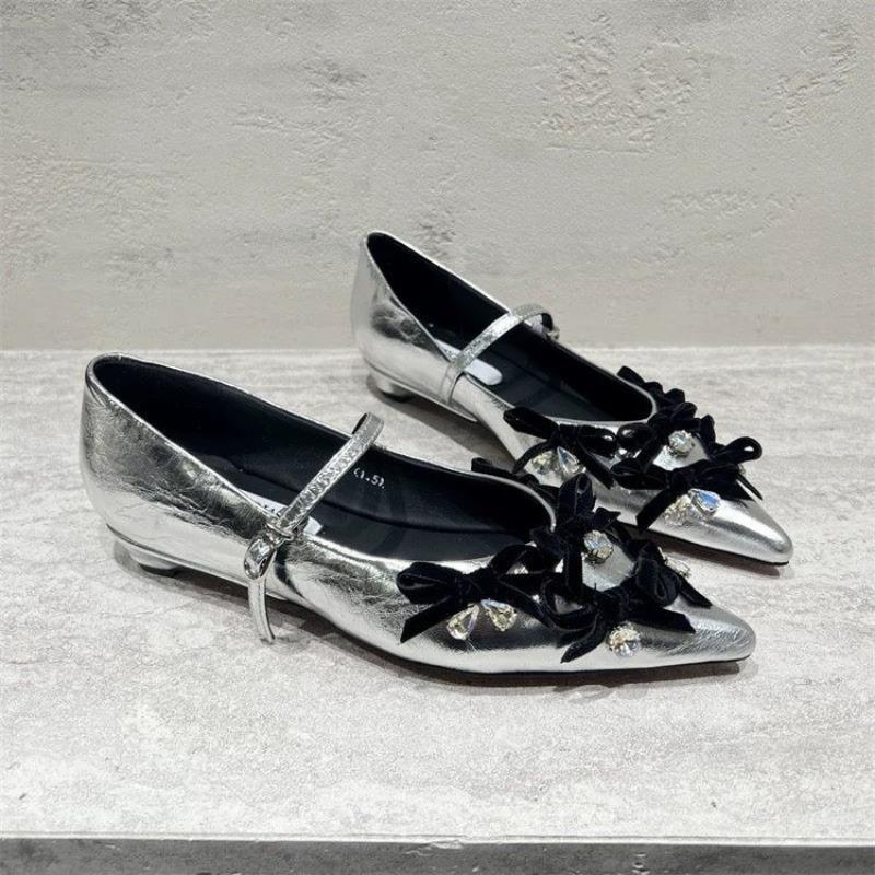 French Women's Singles Shoes 2025 Spring and Autumn New Rhinestone Temperament Pointed Toe Low-heeled Mary Jane Shoes