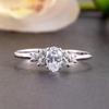 Elegant Lady Oval Shape Zirconia Ring for Engagement Ceremony Timeless Jewelry for Wedding Fashion Finger Accessories