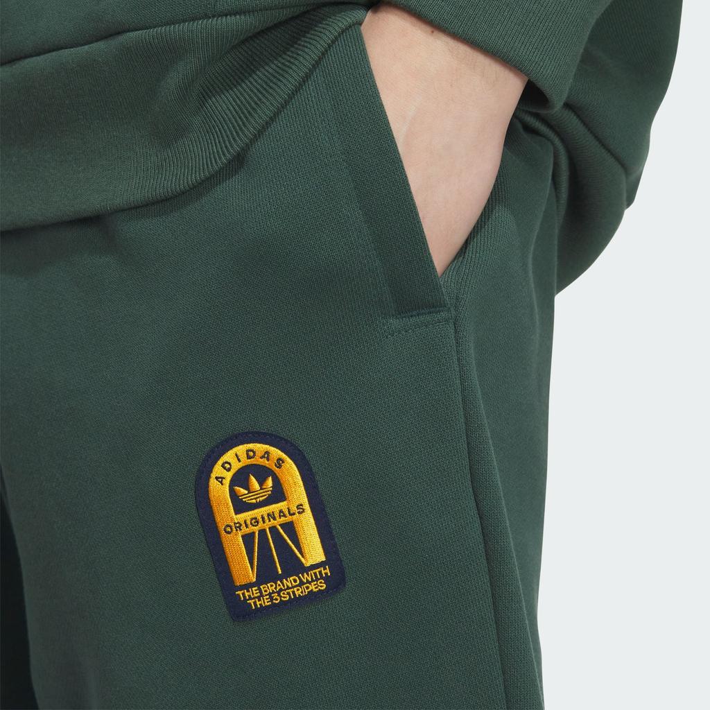 Adidas Originals Graphics Joggers With Brand Logo Embroidery Mid-Rise Drawstring Knit Sports Pants Men Joggers Mineral-Green JD3244