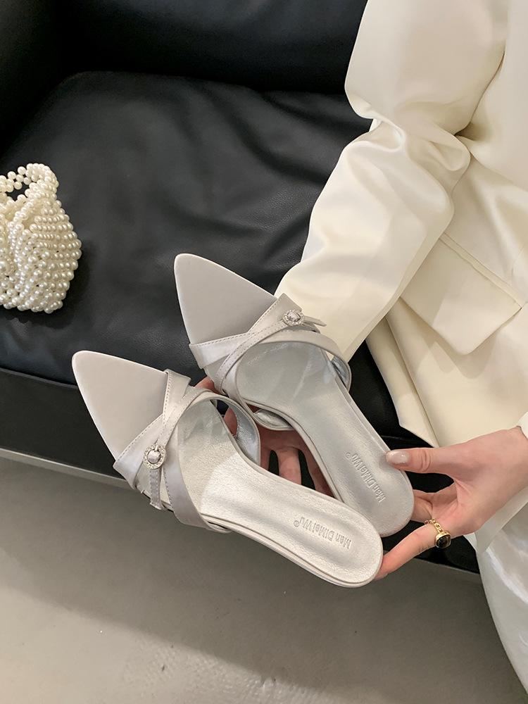 

Летом 2025 года новые однопедальные уличные крутые тапочки, корейский темперамент, шпилька с брюками клеш, туфли на высоком каблуке в стиле королевской сестры 42 серебряный