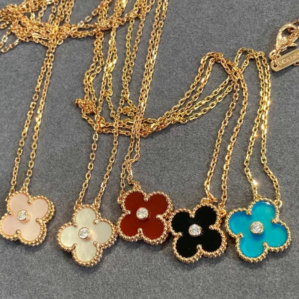 Kvinners Firkløver Halskjede Enkelt Blomst Hvit Perlemor Rød Agat Anheng Kragebenskjede