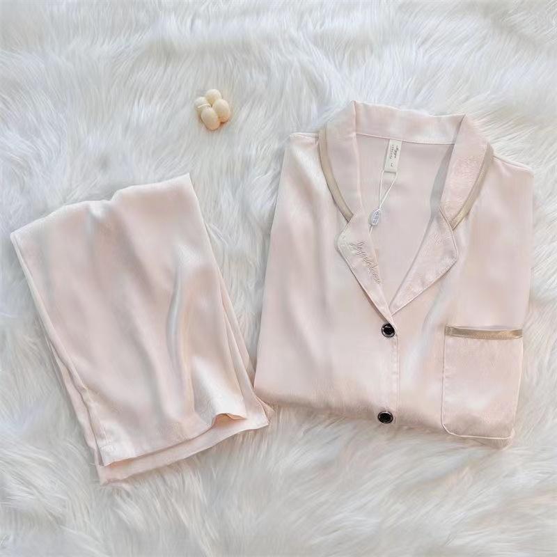 Höst Vinter Isilke Mjuka Set för Kvinnor Revers Cardigan Outfits för Kvinnor 2-delat Set Sött Enfärgat Pyjamasställ Kvinnor