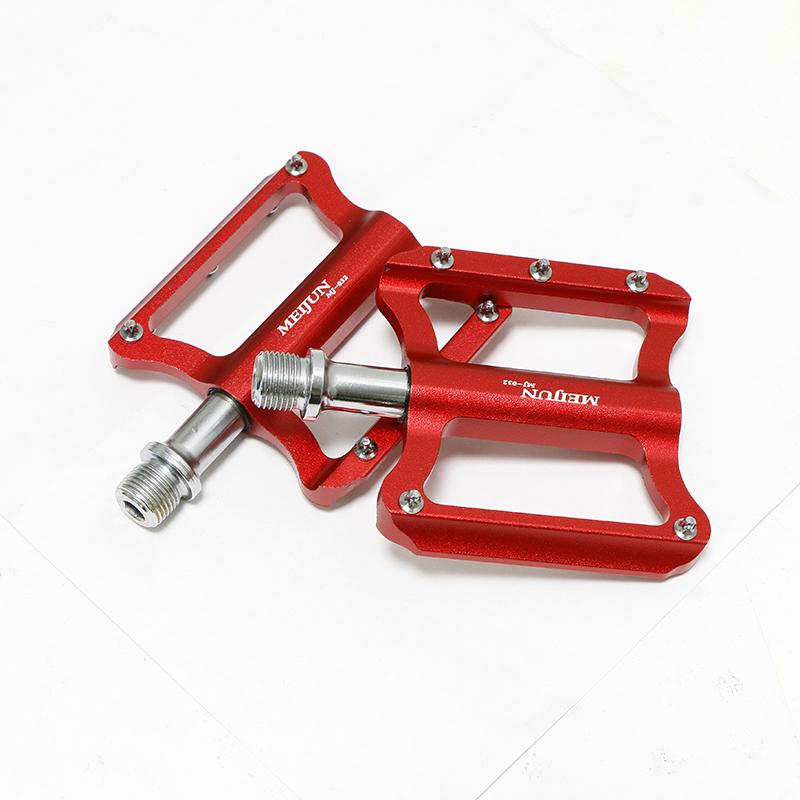 MEIJUN Ultralight MTB Bicycle Pedals Mountain Road Bike CNC Bearings Anti-Slip Nails Pedal Lightweight BMX Cycling Parts