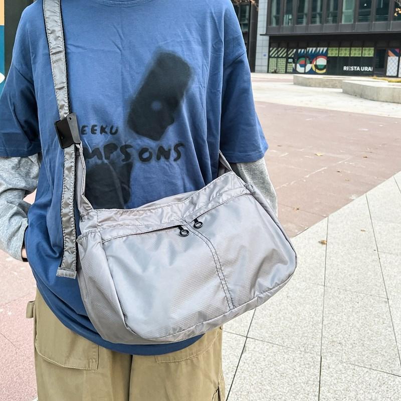 New Versatile Casual Lightweight Sports Style Shoulder Bag, Trendy Waterproof Nylon Cloth Bag, Large Capacity Dumpling Bag, Crossbody Bag