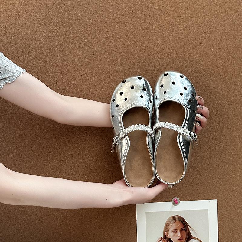 Rhinestone fairy skirt bag head sandals summer fashion wear niche design sense hollow buckle empty single shoes