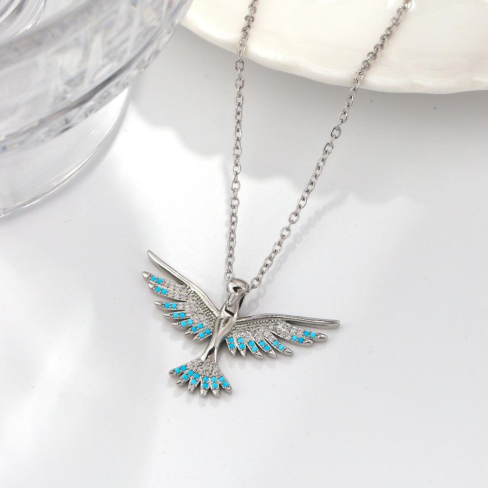 Leopard Head Titanium Steel Clavicle Necklace - Light Luxury, Fade-Resistant, Versatile Pendant for Women