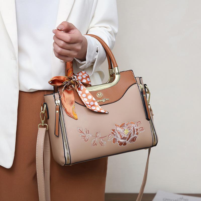 Bags, Women's Messenger Bags, New Chinese Style Mother Bags, 2025 New Embroidered Middle-aged Handbags, One-shoulder Handbags