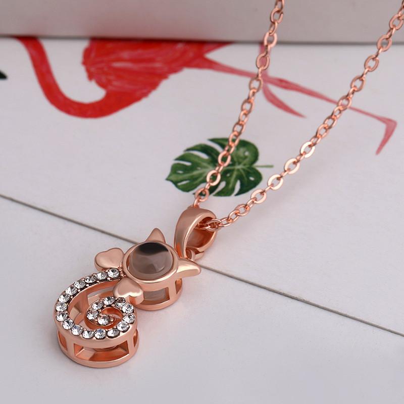 

Элегантное ожерелье-медальон в форме сердца с уникальной функцией проекции «Я люблю тебя» Gold Cat