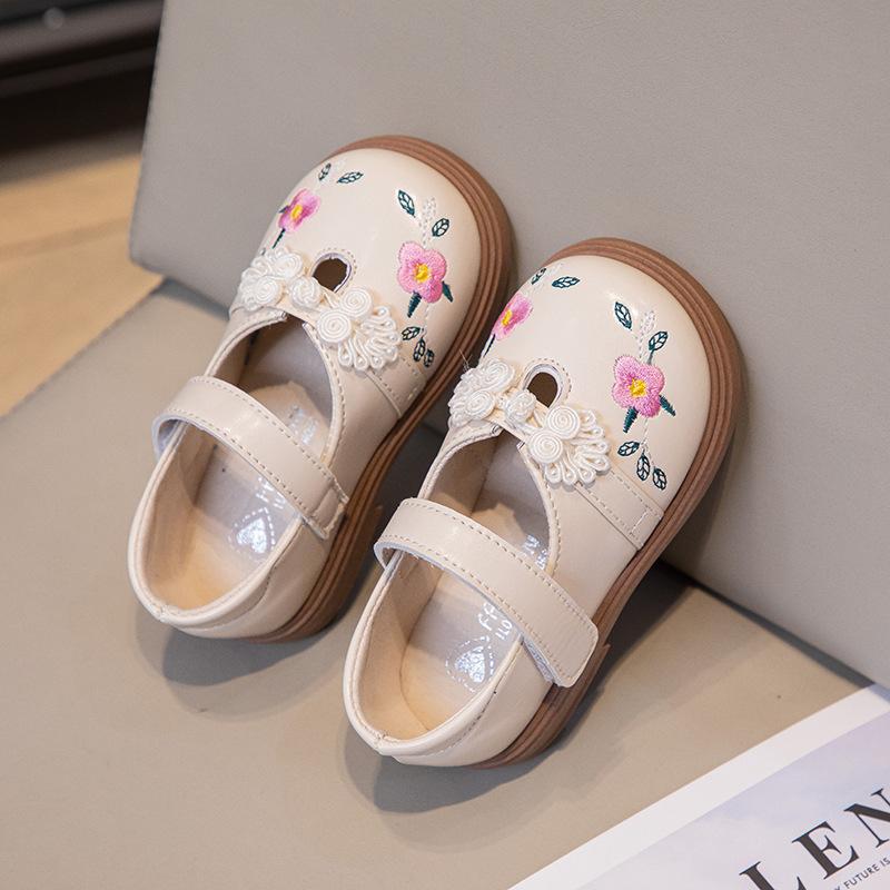 Fashion Girls' Shoes Spring New Kids Embroidered Leather Shoe Soft Soled Girls Casual Shoes Anti Slip Child Performance Shoe