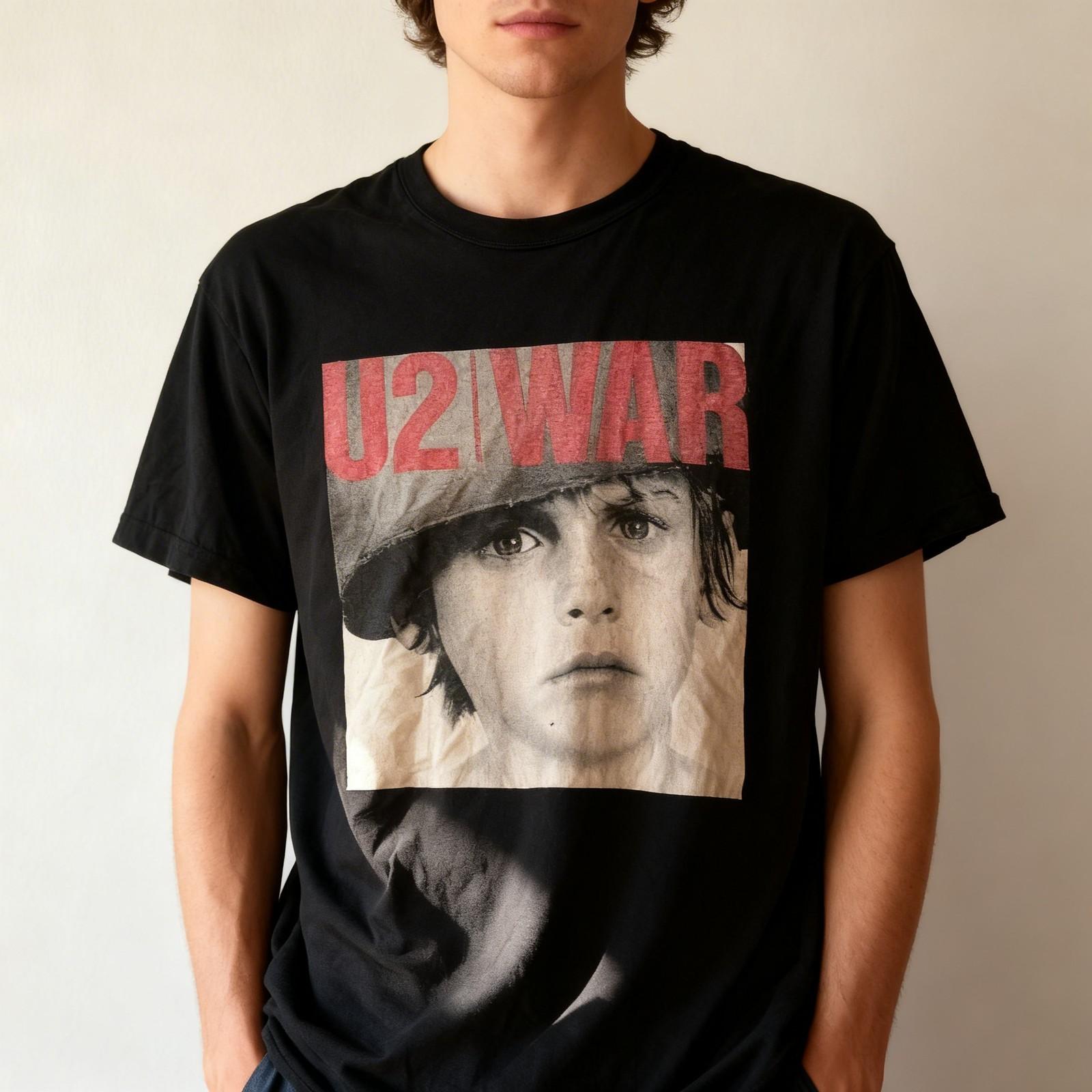 U2 War 1983 tour Mens T-Shirt XL