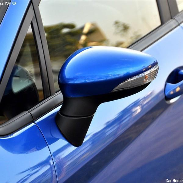 Nové vnější kryt levého zpětného zrcátka Fiesta