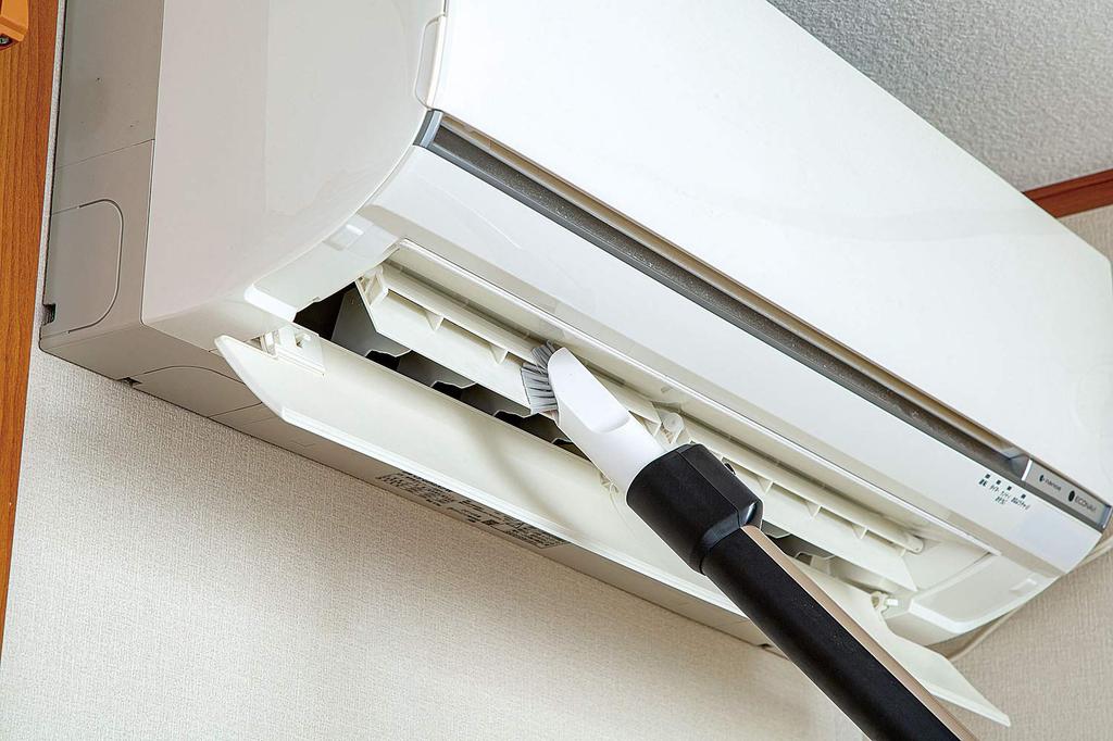 Mameita Nozzle 4cm W x D x W x D x for Vacuum For Removing Troublesome Set of Made in Brush, White, Body 3.4cm 13.4cm H, Adapter 4.4cm 4.4cm 11.5cm