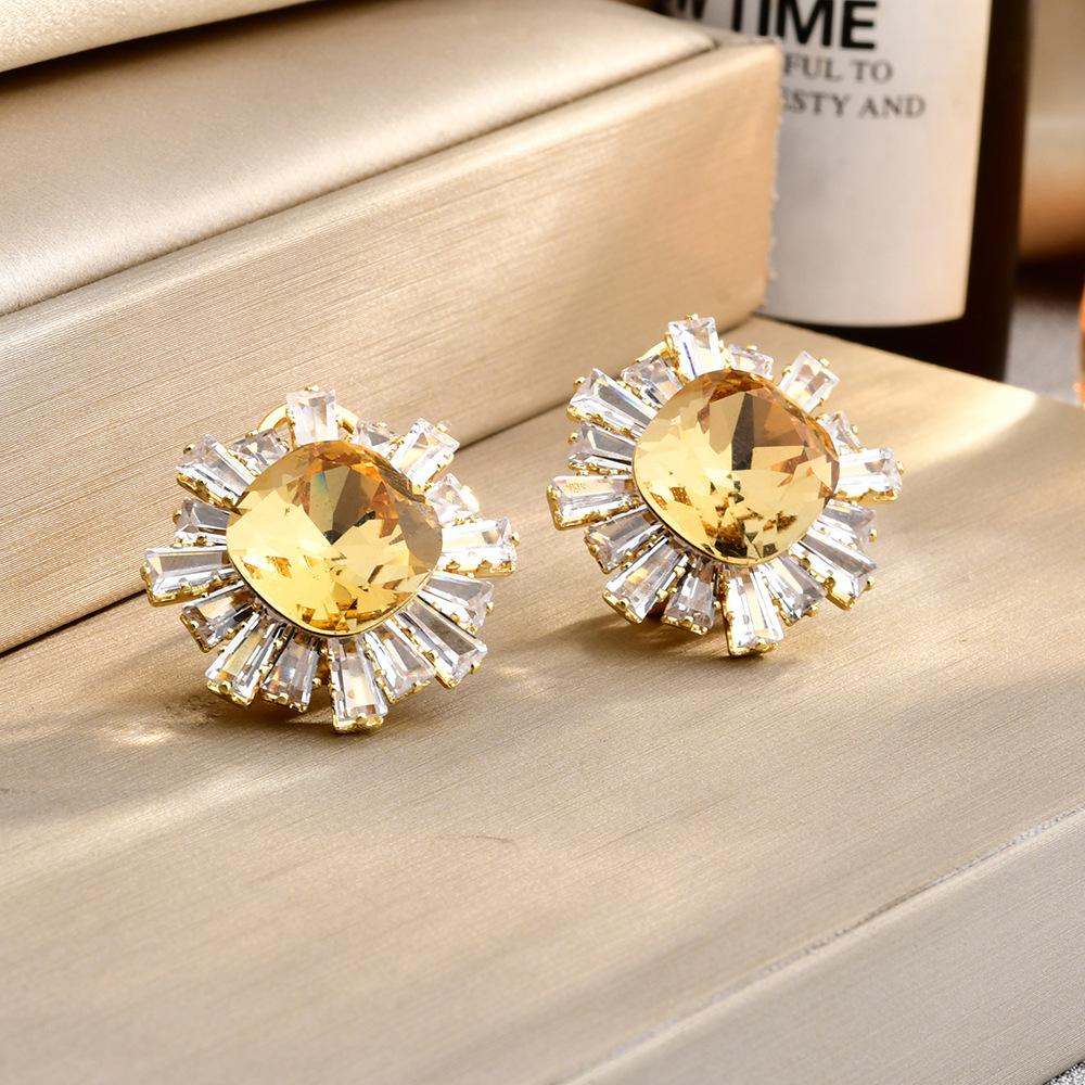 Real gold electroplating light luxury high-end fashion full zirconium sunflower ear clips super flash exquisite temperament celebrity elegant earrings