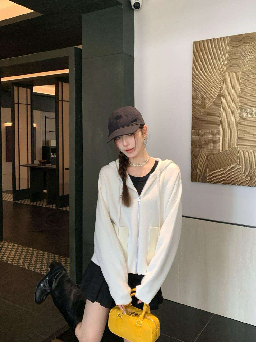 Nanyou haute couture 25FW casual hooded short coat women s black zipper leather splicing knitted cardigan short coat S
