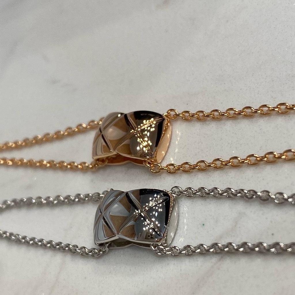 Sada náhrdelníků s přívěsky Měsíc a Fazole z 18k zlata s chokerem s diamantovým vzorem