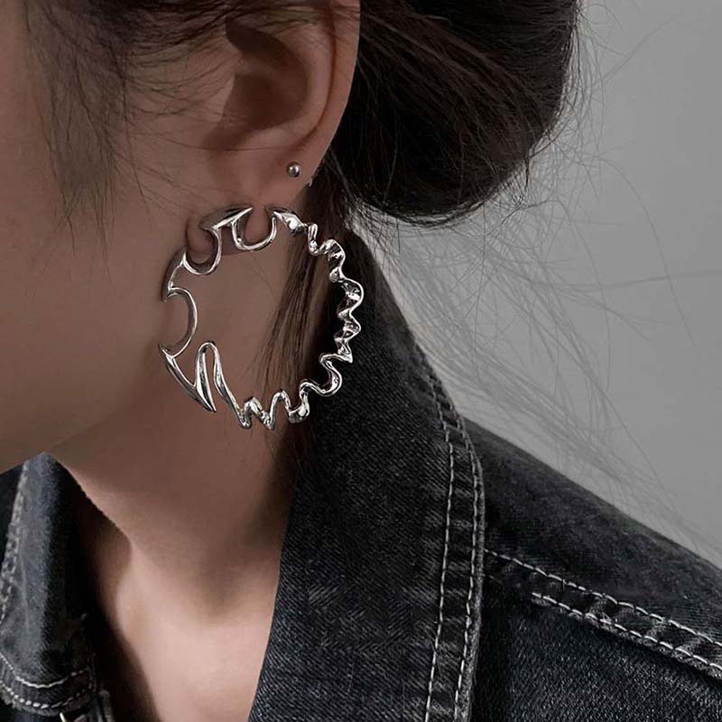 Punk Irregular Notes Dangle Earrings for Women Exaggerate Twist Metal Style Personality Punk Ear Accessories Fashion Jewelry