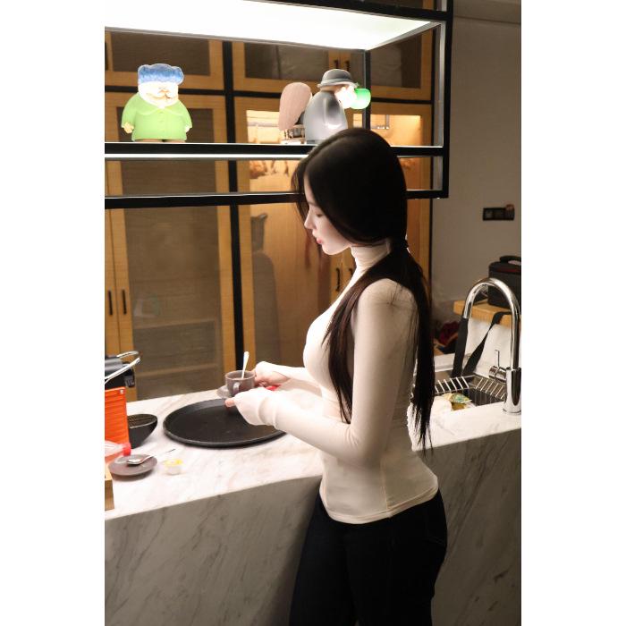 

Women s Multi-color High-Neck Slim-Fit Brushed Cotton Fleece Long-Sleeve Base Layer Top M абрикосовый