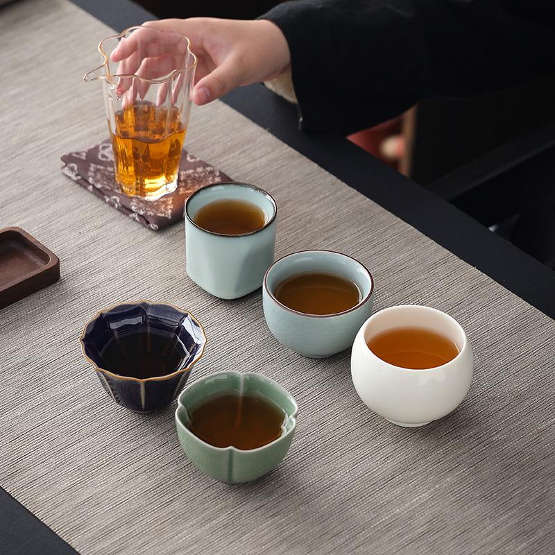 

Five Famous Kilns Tea Set Ceramic Kung Fu Cup Master Cup High End Tea Bowl Creative Gift