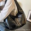 Niche Commuter Women's Bag 2025 New Fashion Shoulder Bag Rivet Underarm Bag Large Capacity European and American Bucket Bag