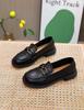 Mocassini super morbidi da donna 2025 nuovi scarpe piccole in pelle britanniche primavera ed estate scarpe da donna a un pedale popolari scarpe singole con suola piatta