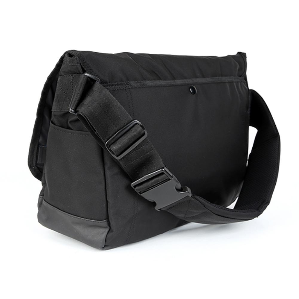 Monster Republic Advence Messenger Bag / Black