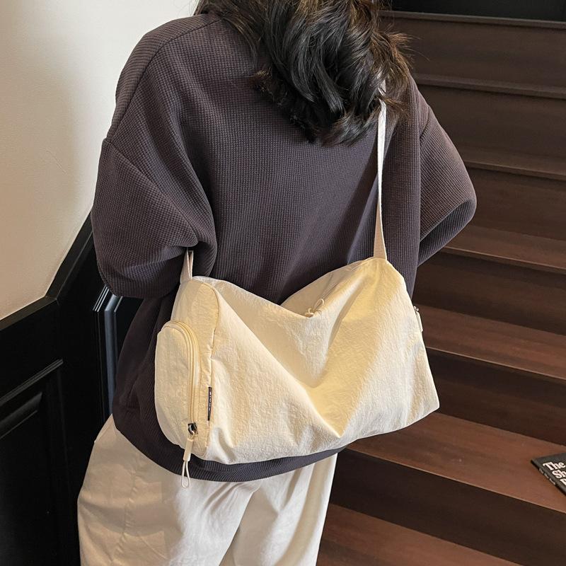 Solid color large-capacity cloth bag women's versatile messenger bag college student class bag lightweight sports shoulder bag