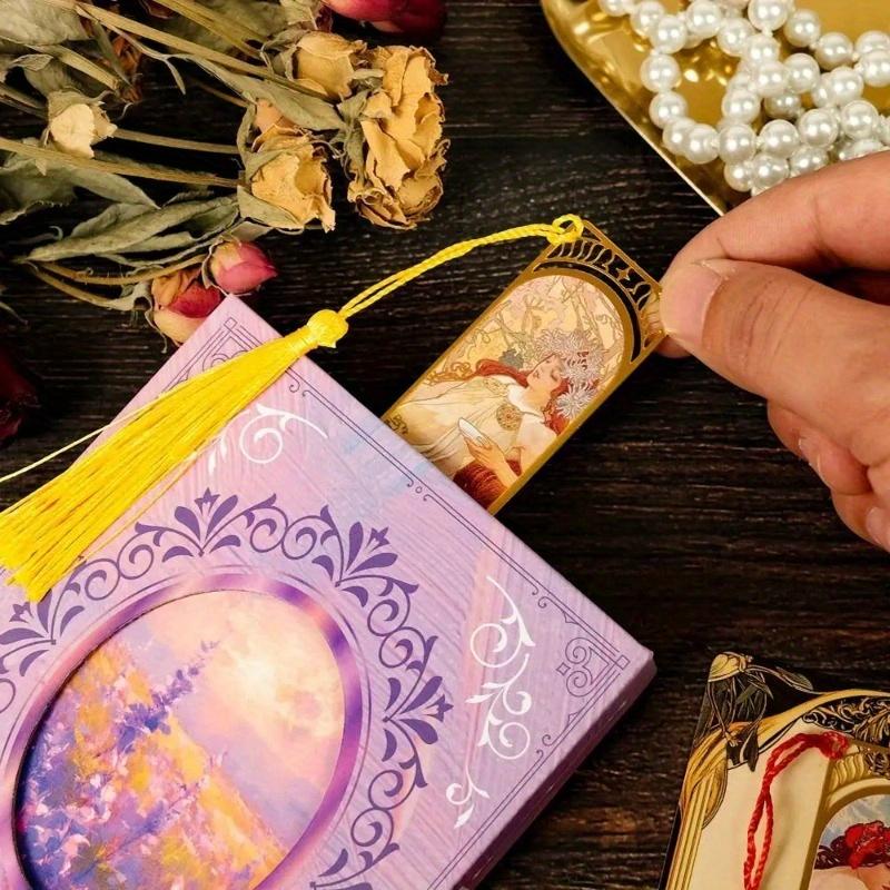 1Pc Vintage Painting Metal Bookmark Hollow Golden Bookmark with Tassel Stationery Gifts for Book Club Reader Writers Book Lovers