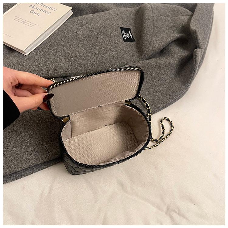 IELGY Silver Mini Bag Women's Year Summer Trendy Diamond Chain Handbag Commuter Shoulder Messenger Bucket Bag