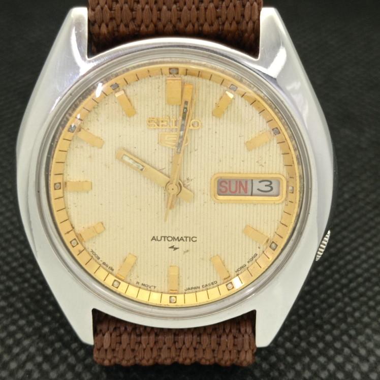 USED RARE VINTAGE SEIKO 5 AUTO 7009A JAPAN MENS ORIGINAL DIAL WATCH A413428-2 SKU621a-a413428