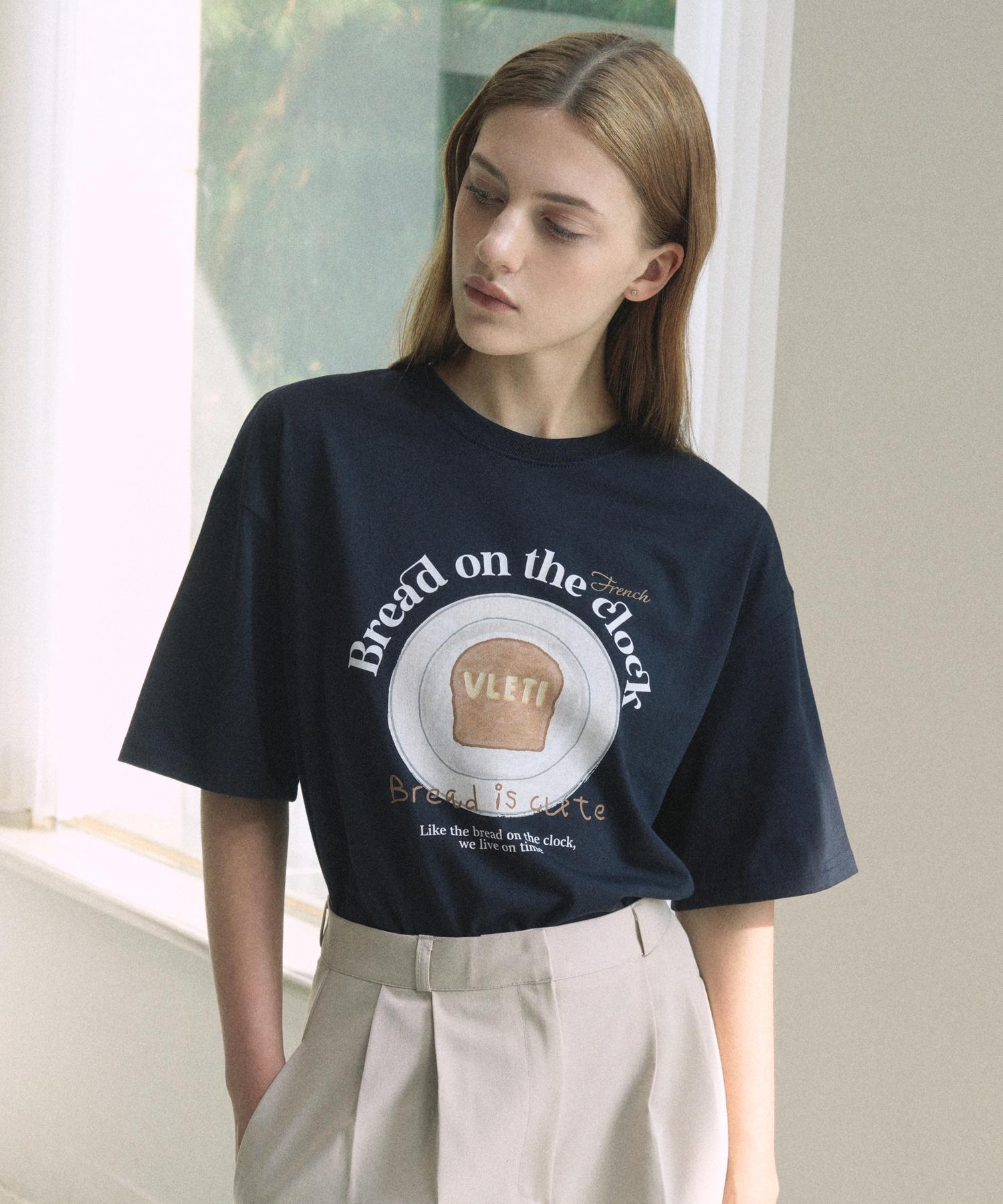 Bletty Bread Art Work Printing Boxy T-Shirt (Navy) Navy/Free