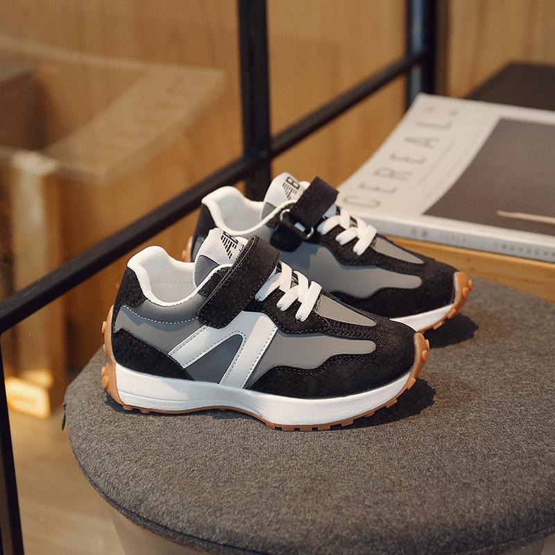 

Детская спортивная обувь Корейская версия дышащая мужская и женская одноклассники 2025 весна и осень новые кроссовки модная кожаная белая обувь 21