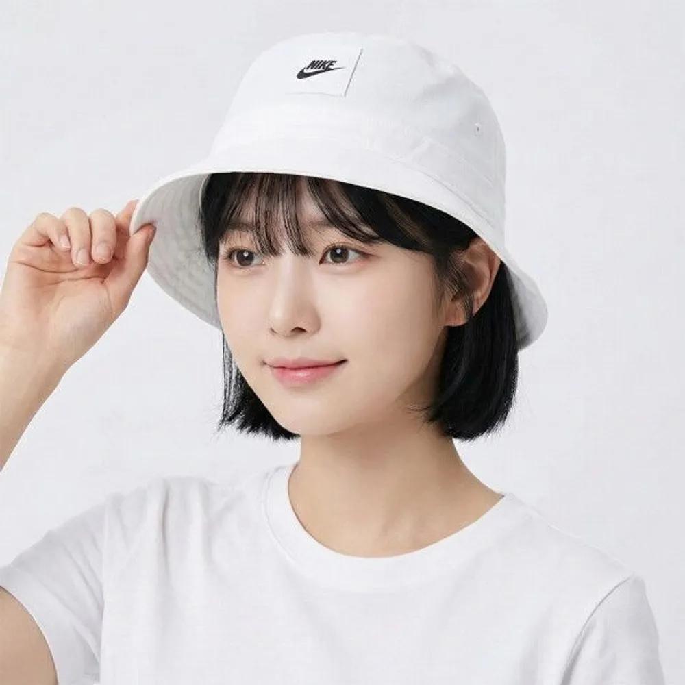 Daily NSW Core Bucket Hat CK5324-100 White/M-L