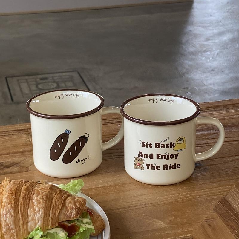 Herbst, Maillard-Kaffee Dackel Hund Einfaches Englisches Alphabet Brot Kopf Kaffeetasse Wasserbecher Paar