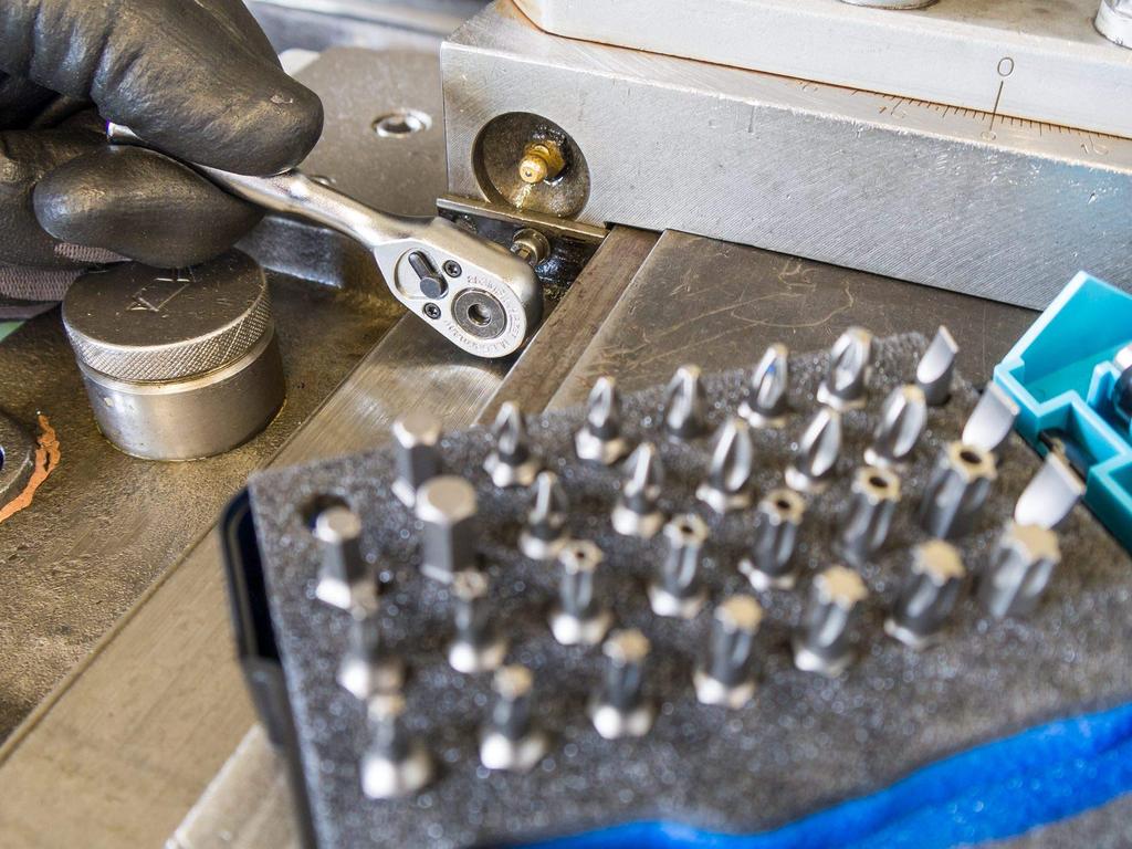 HAZET Bit Set with Ratchet Set Imported from Handle, 6.35mm (1/4") Drive, 33-Piece [Officially Japan] 863MBIT/33