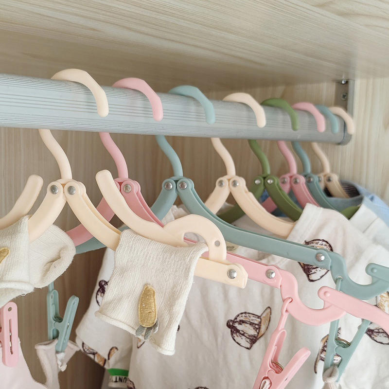 8Pcs/set Foldable Hangers Universal Compact Clothes Drying Racks with Storage Pouch Travel Cruise Ship Essentials Accessories