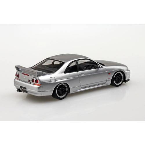 Aoshima Bunka Kyozai (AOSHIMA) 1/32 The Snap Kit Series Nissan R33 Skyline GT-R Custom Wheels (Sonic Silver) Pre-Colored Plastic Model Kit 15-SP4