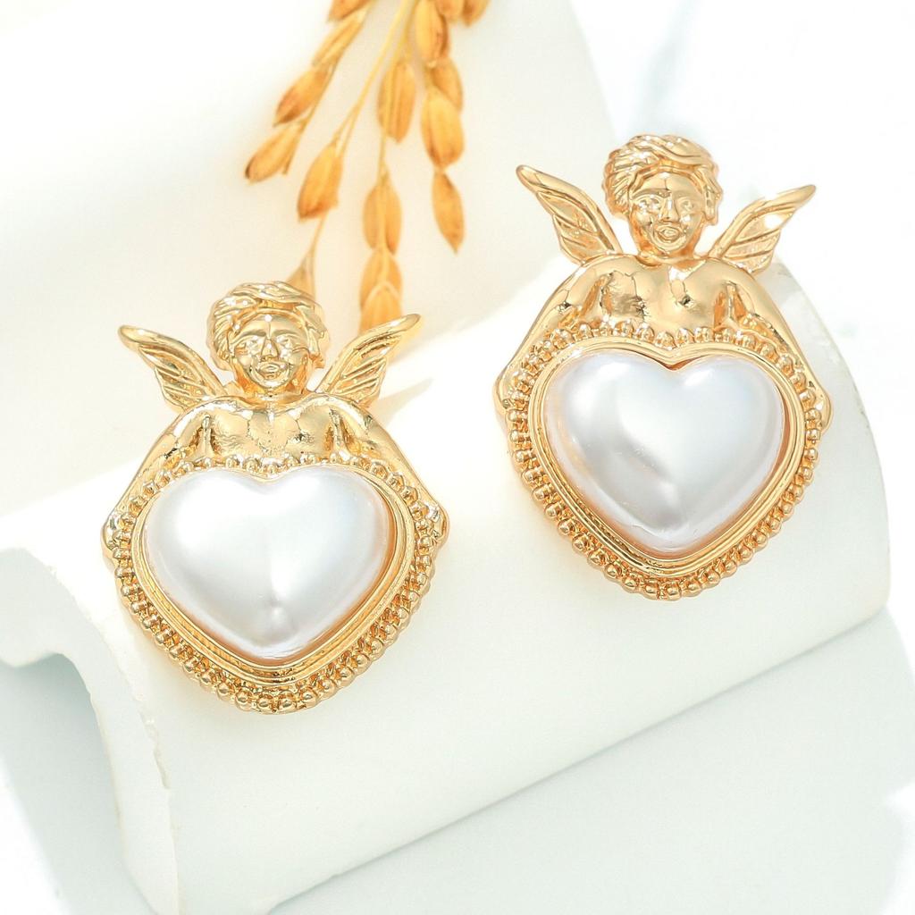 Court Style Personality Retro Creative Design Stud Earrings French Temperament Ins Angel Baby Inlaid Imitation Pearl Earrings