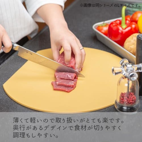 D-shaped elastomer cutting board, made in Japan, dishwasher safe, thin, lightweight, small, compact, antibacterial, heat-resistant, and sterilizable w