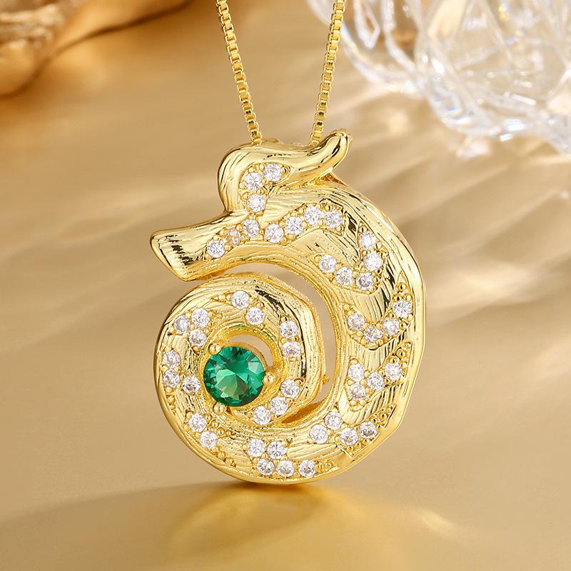 

Ювелирные изделия Имитация корунда Золото Ретро дизайн Подвеска Колье Основной камень 5 мм