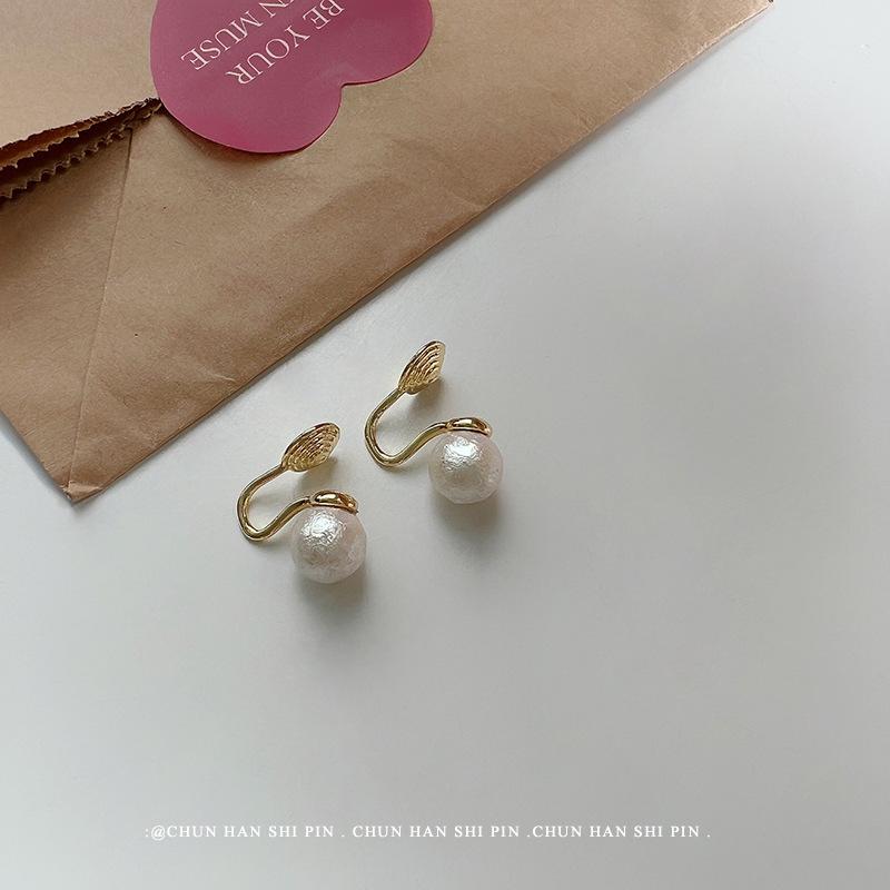 Retro cotton large pearl mosquito coil disc earrings MOM light luxury premium French stud earrings without ear clips