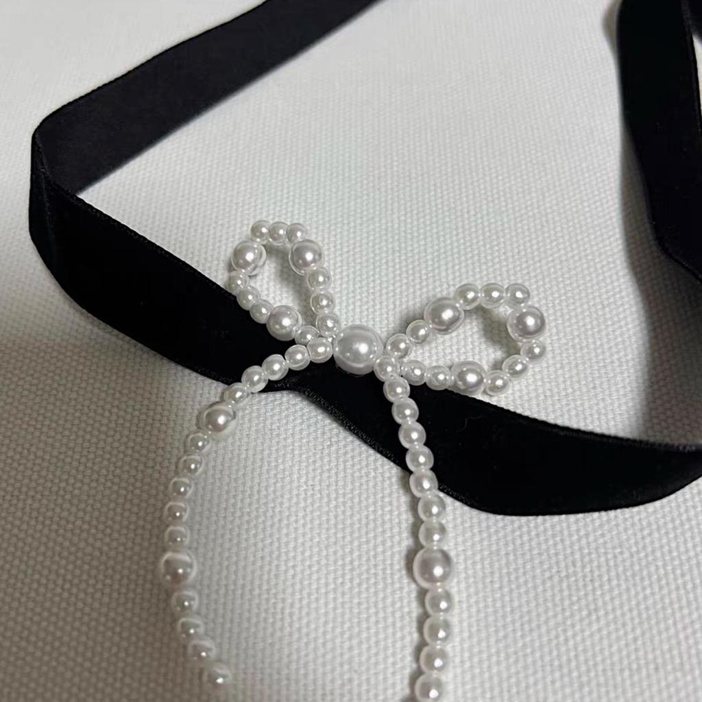 Punk Vintage Black Velvets Choker Necklace Pearls Bowknot Decor Temperament Clavicle Chain Jewelry for Women Girls