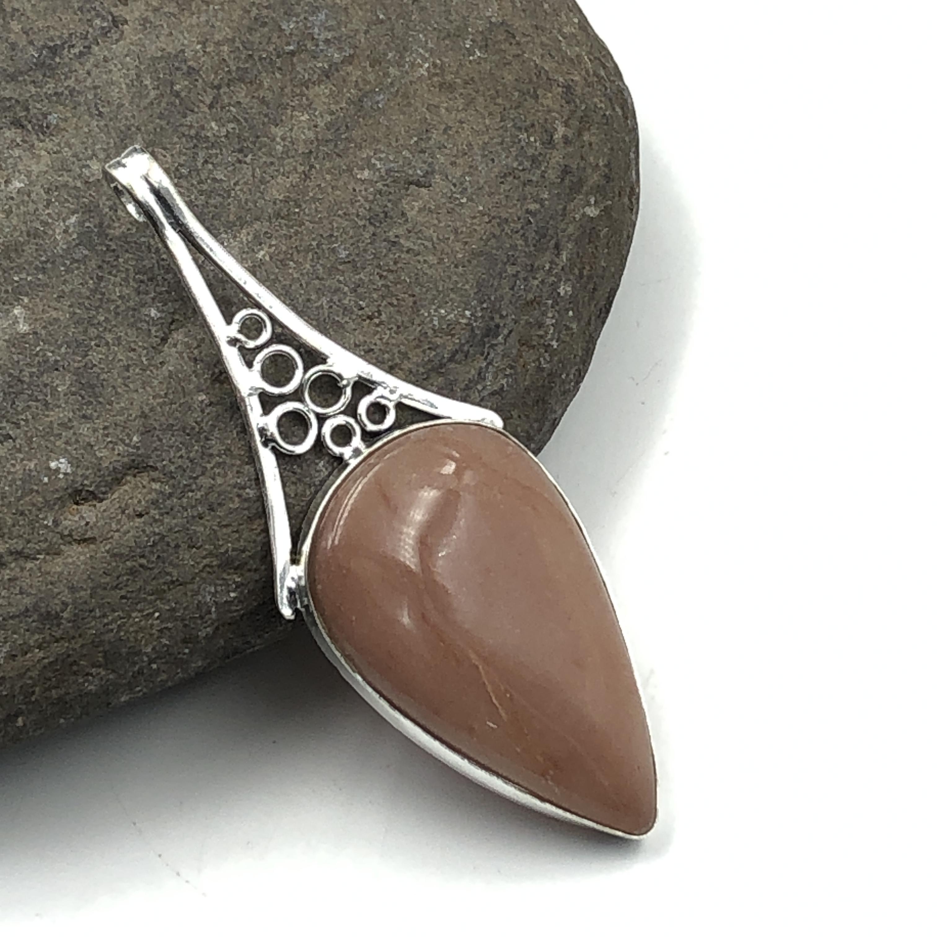 

Natural Red Jasper Gemstone 925 Sterling Silver Jewelry Designer Pendant 2.96 AJP-446