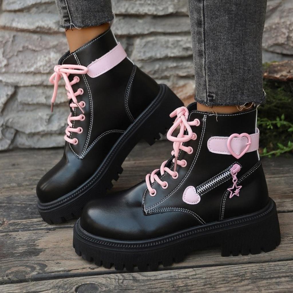 Fashion Women's love, retro thick-soled British style, versatile and comfortable new large-sized women's boots for autumn and winter