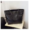 Texture trendy checkered tote bag women's 2025 new fashion casual handbag large-capacity woven shoulder bag