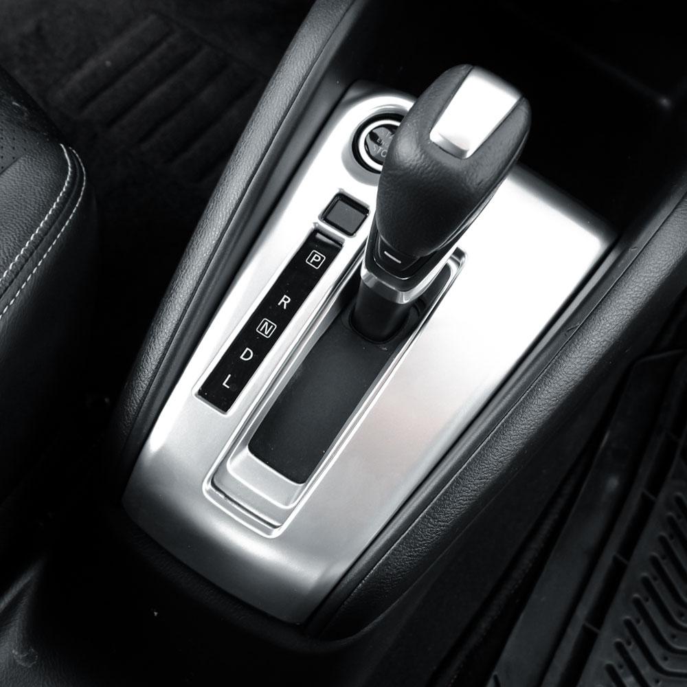 Car Gear Shift Knob Panel Sticker for Nissan Kicks 2017 - 2026 LHD Gear Shift Decoration Cover Trim Styling Interior Accessories