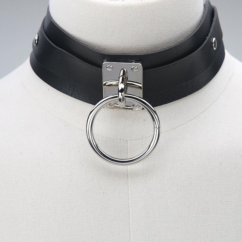 Fashion Solid Color Large Metal Ring Decoration Women Pu Leather Necklace Collar