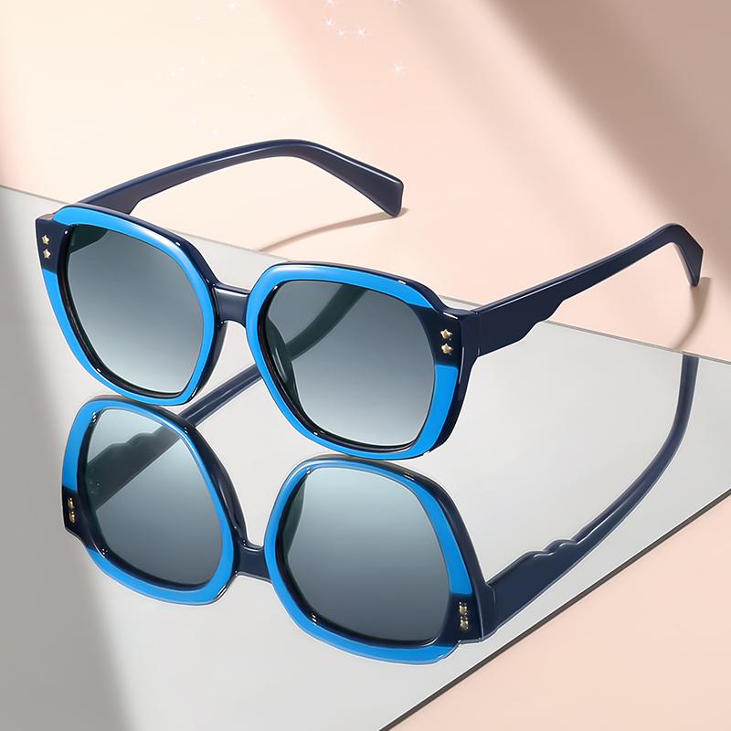 

Fashionable Sun Glasses with contrasting color design large frame fashionable Sun Glasses that make the face look slimmer